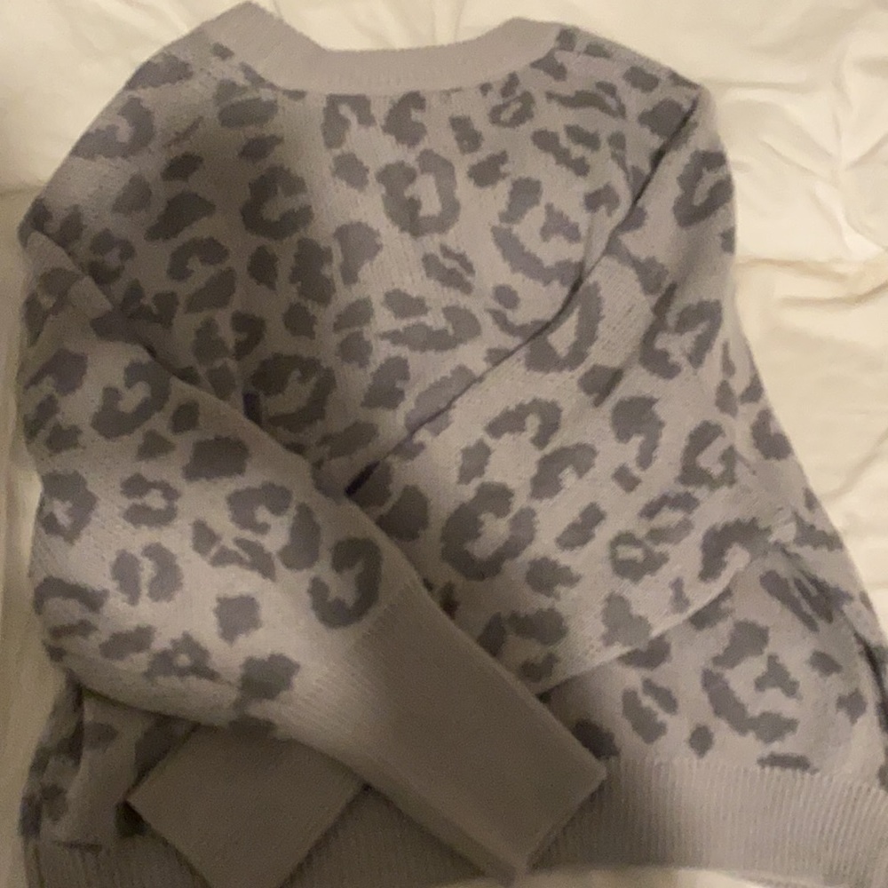 Target sweater - Picture 4 of 5